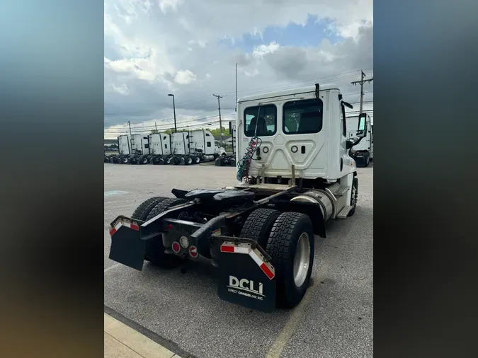 2019 FREIGHTLINER/MERCEDES CASCADIA 125