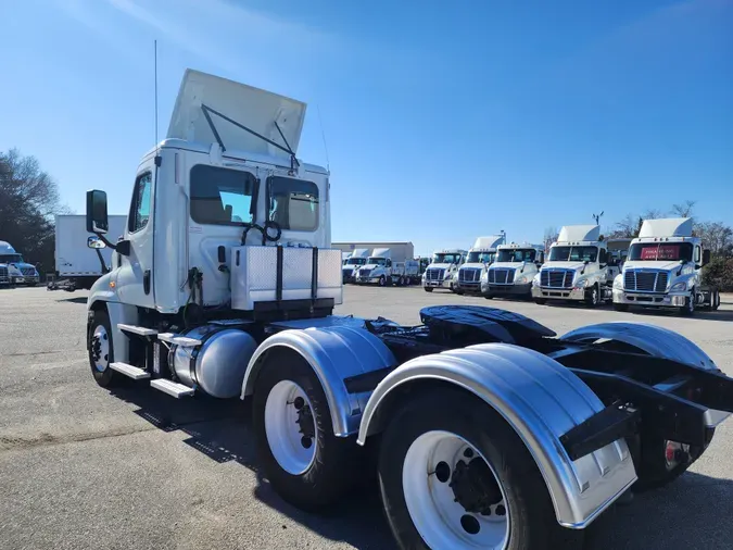 2018 FREIGHTLINER/MERCEDES CASCADIA 125