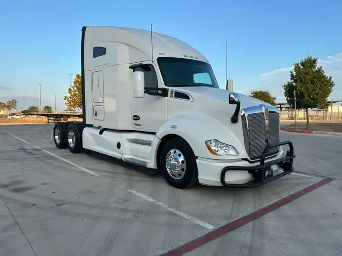 2022 Kenworth T680