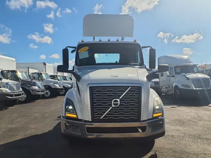 2019 VOLVO VNL64T-30061bb60c5ac29323f3a404c9757d6ab60