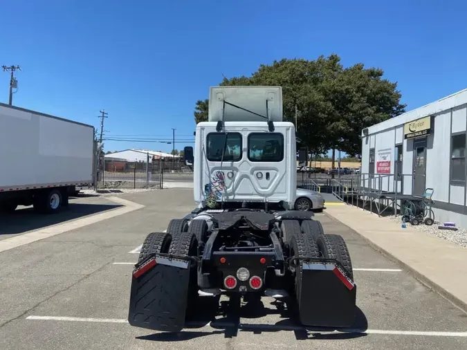 2019 FREIGHTLINER/MERCEDES CASCADIA 125
