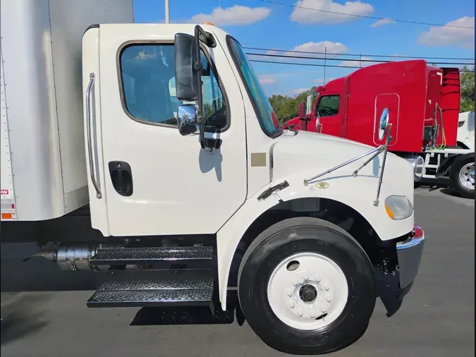 2019 Freightliner Business Class M2 106