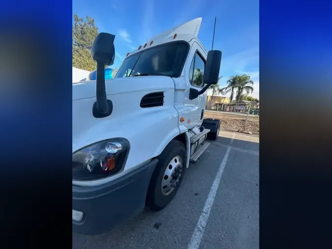 2018 FREIGHTLINER/MERCEDES CASCADIA 113