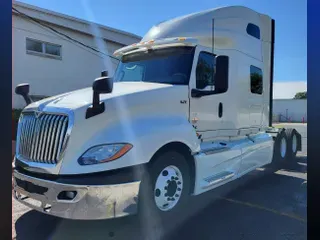 2020 NAVISTAR INTERNATIONAL LT625 SLPR CAB