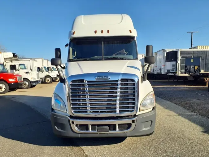 2019 FREIGHTLINER/MERCEDES CASCADIA 125