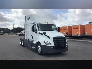 2023 Freightliner Cascadia 126