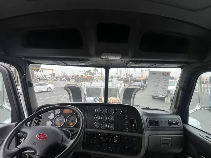 2018 Peterbilt 389