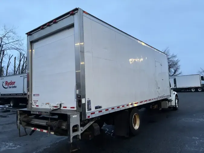 2019 FREIGHTLINER/MERCEDES M2 106