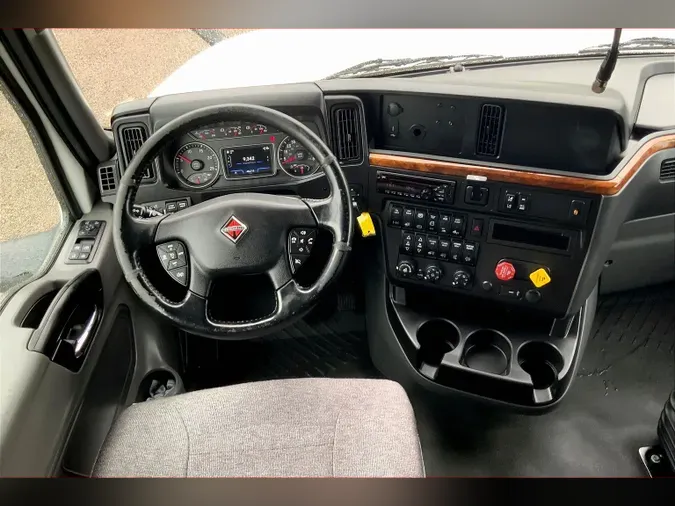 2021 INT LT625 6x4