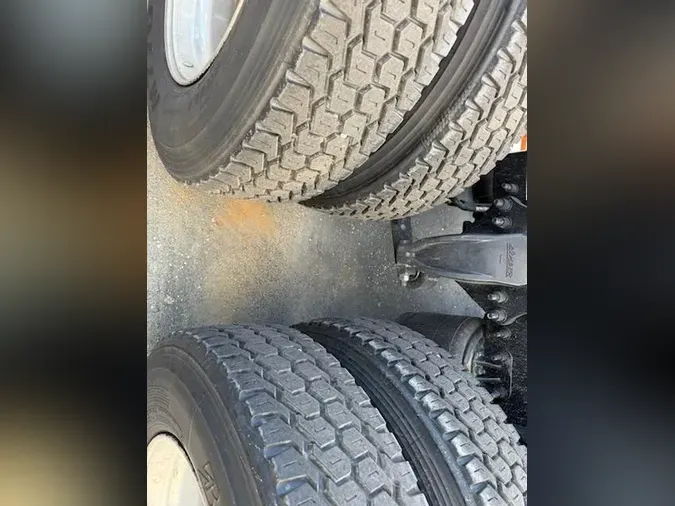 2023 Freightliner Cascadia61c7e3b00eae6a6ff2d3418810804ccd