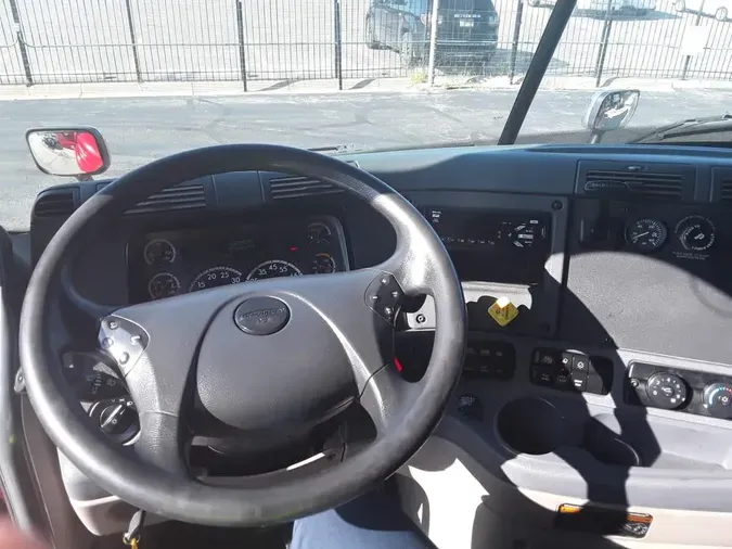2018 FREIGHTLINER CASCADIA 113