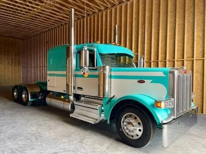 2026 Peterbilt 589