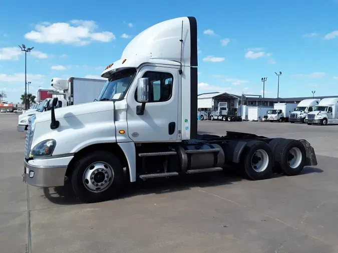 2018 FREIGHTLINER/MERCEDES CASCADIA 12561ceef81dbf9ed610ffd61350e782535