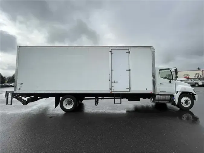 2018 HINO 268