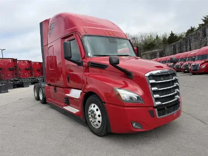 2023 FREIGHTLINER Cascadia 126