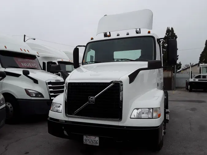 2017 VOLVO VNM42TRACTOR