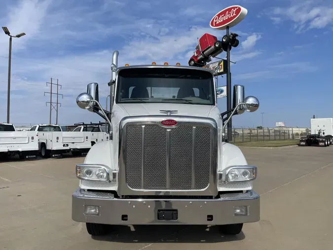 2020 Peterbilt 567