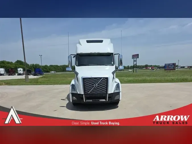 2021 VOLVO VNL860