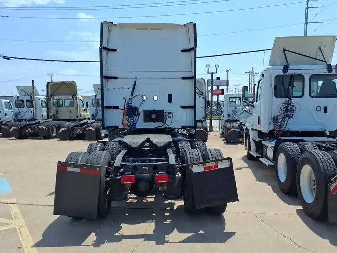 2019 NAVISTAR INTERNATIONAL LT625 SLPR CAB61db70d4790f62ec6cb4948b1a149c1d