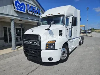 2019 MACK ANTHEM AN64T