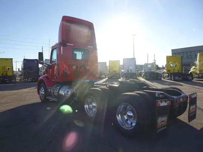 2020 Peterbilt 57961dcc1567611a4bea29823f71671d1b3