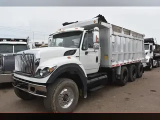 2013 INTERNATIONAL WORKSTAR 7600