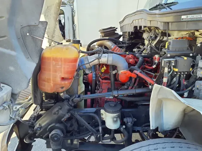 2020 NAVISTAR INTERNATIONAL MV607 (4X2)