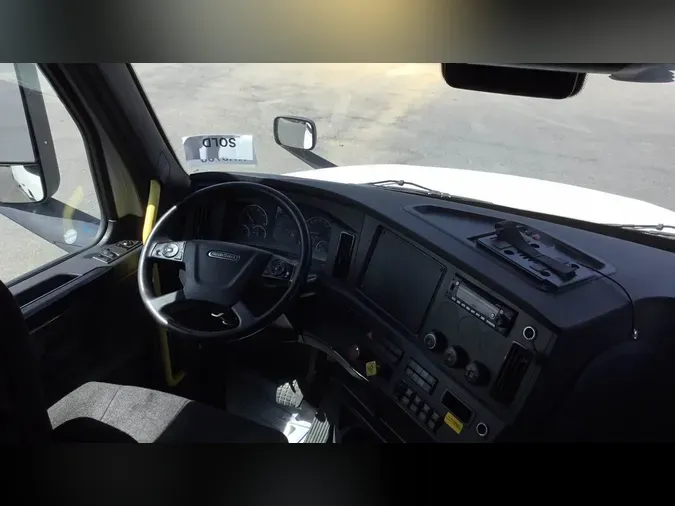 2023 Freightliner Cascadia 126
