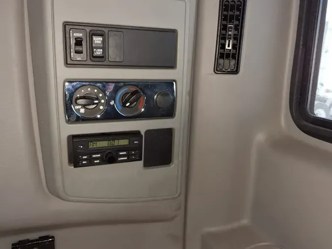2020 NAVISTAR INTERNATIONAL LT625 SLPR CAB