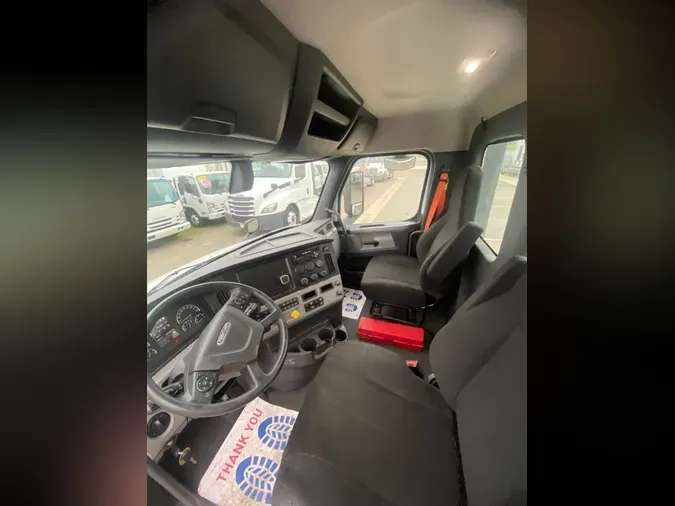 2020 FREIGHTLINER/MERCEDES NEW CASCADIA 116