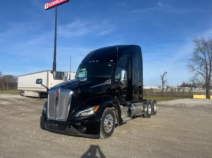 2025 Kenworth T680