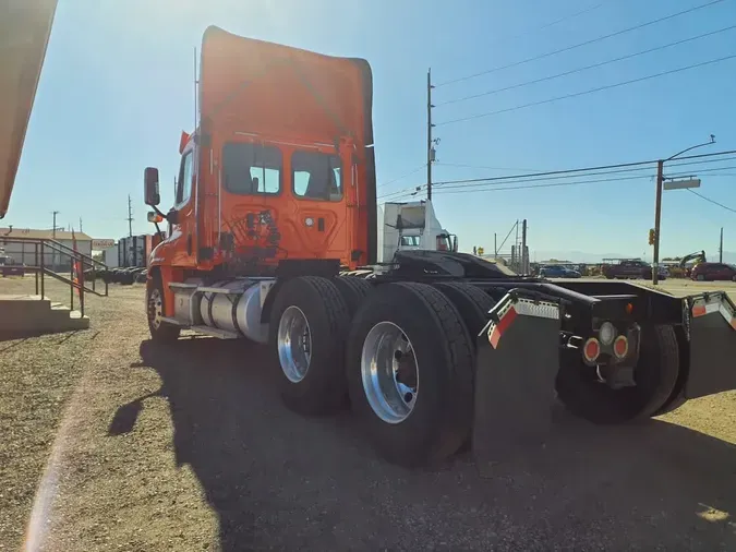 2018 FREIGHTLINER/MERCEDES CASCADIA 12561ed3d27e62fe75b6994ea6752ef12d3