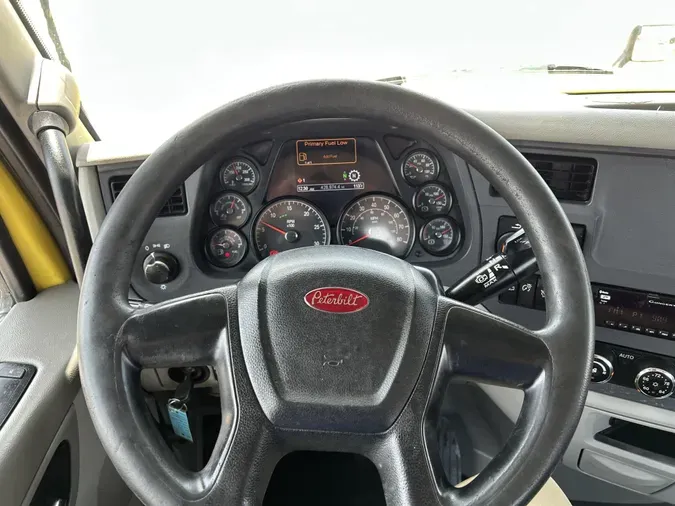 2021 Peterbilt 579