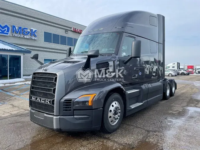 2026 MACK Pioneer 76" High Roof61f1650502a2e43c120e0f132c9b99ba