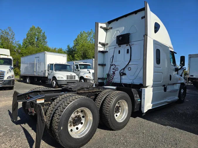 2019 FREIGHTLINER/MERCEDES CASCADIA 125