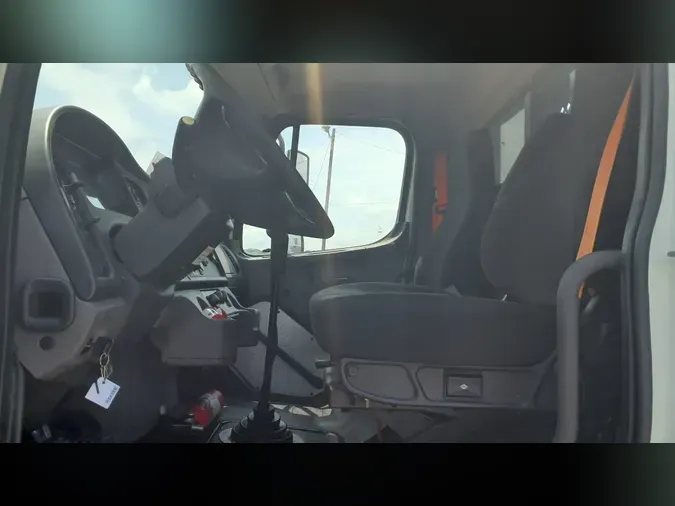 2019 FREIGHTLINER/MERCEDES M2 106