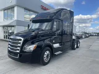 2018 Freightliner Cascadia 126