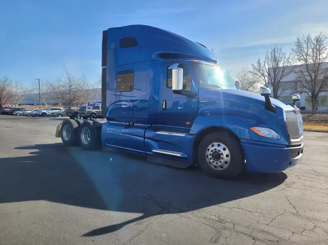 2022 International LT625