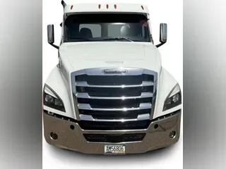 2025 Freightliner Cascadia