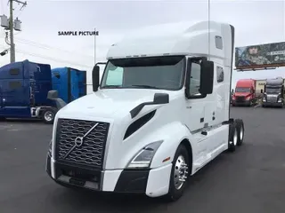 2021 VOLVO VNL64T760