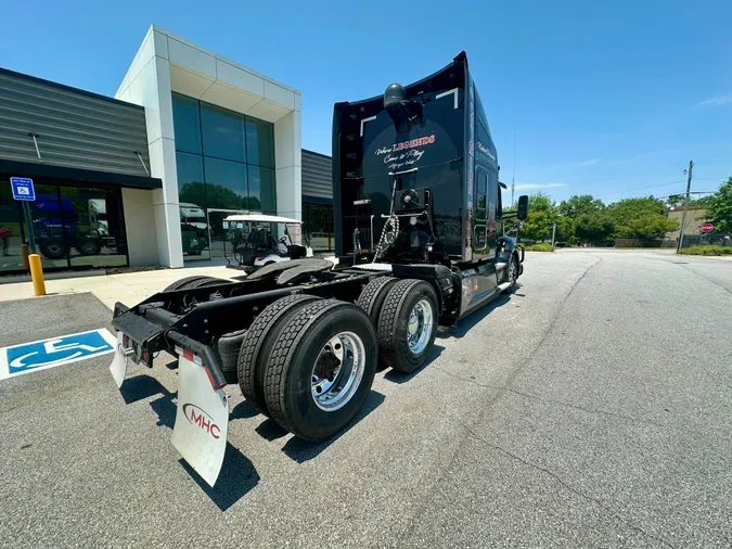 2022 Kenworth T680