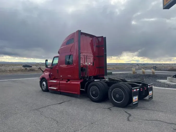 2022 International LT625