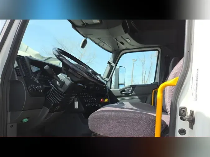 2021 INTERNATIONAL LT