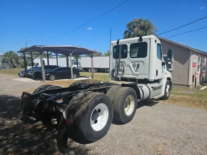 2020 FREIGHTLINER/MERCEDES CASCADIA 125