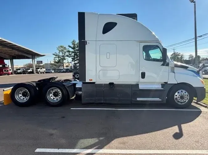 2020 Freightliner Cascadia