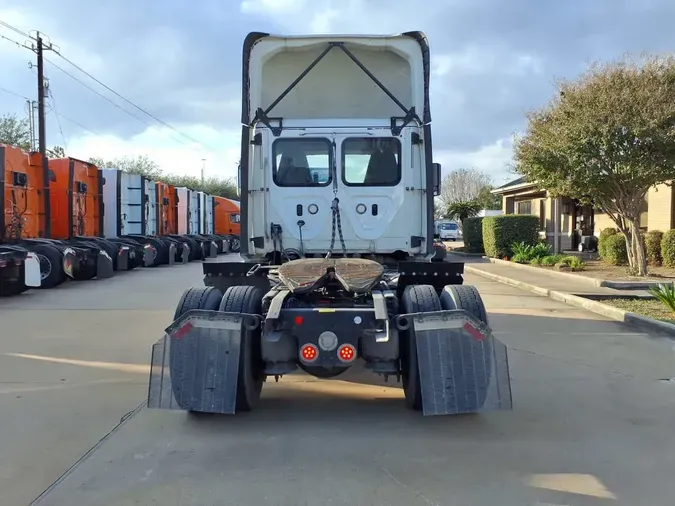 2019 FREIGHTLINER/MERCEDES CASCADIA 113