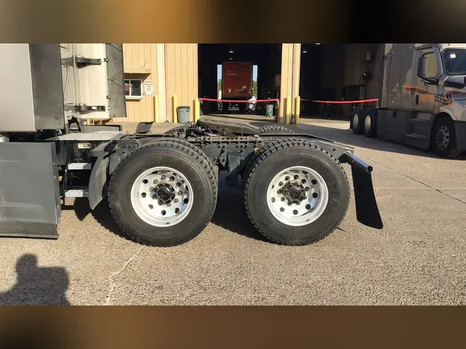 2025 Freightliner Cascadia 126620bc80ddb8285a7a21e8fa723af57bf