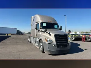 2022 Freightliner Cascadia 126