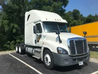 2018 FREIGHTLINER X12564ST