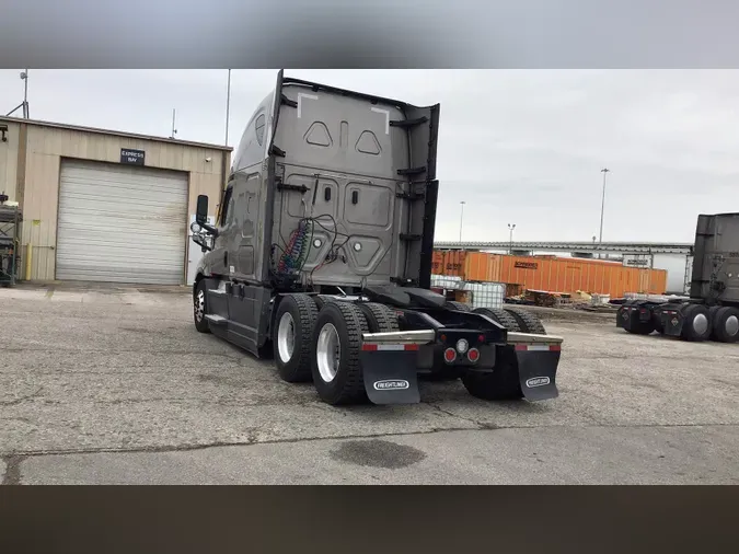 2023 Freightliner Cascadia